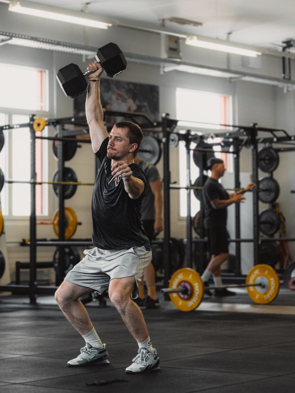 Oliver Florin beim Krafttraining mit der Kurzhantel im Rotor Team